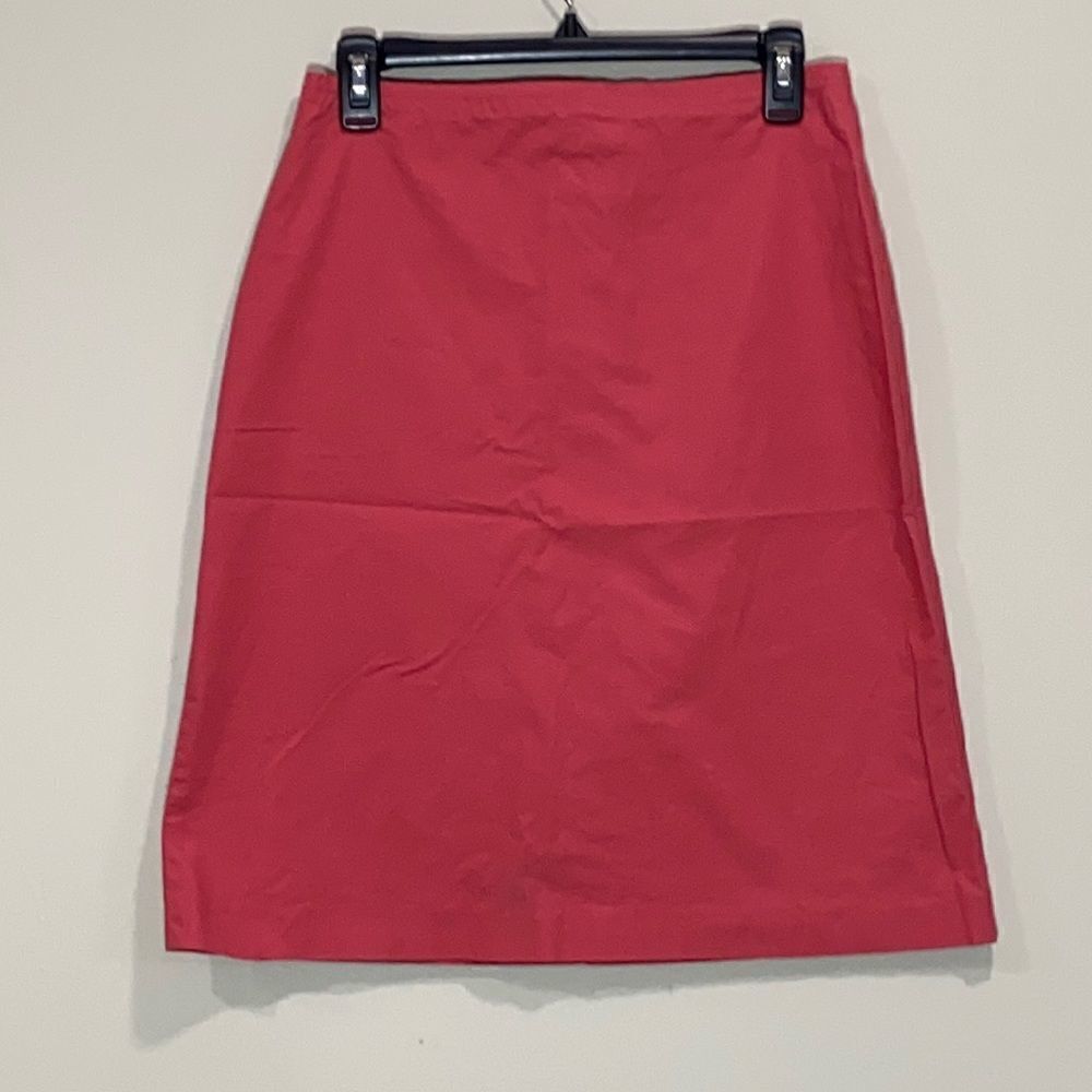 Gap Factory Red Knee Length Skirt. Size 4. 🔥🔥🔥